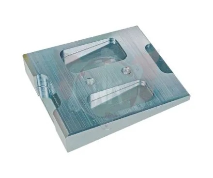 OBERE MOTORPLATTE AUS ALUMINIUM
